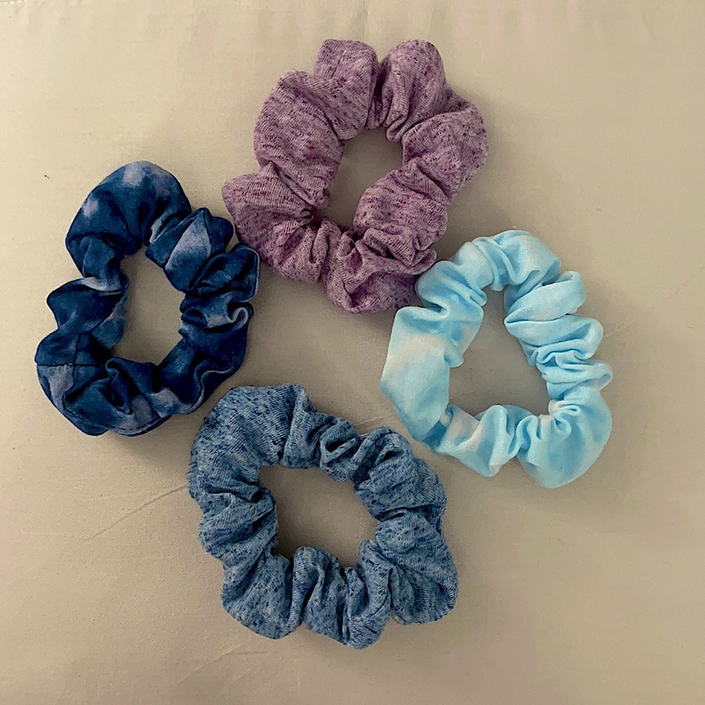 Scrunchies (4)